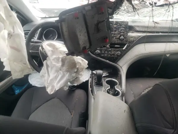 4T1C11AK6MU520956 2021 TOYOTA CAMRY - Image 8