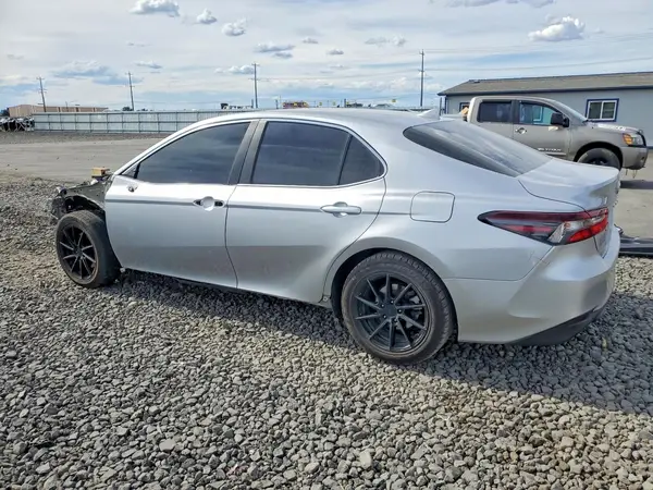 4T1C11AK6MU527275 2021 TOYOTA CAMRY - Image 2