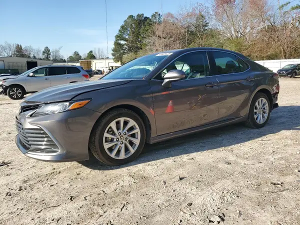 4T1C11AK6MU550667 2021 TOYOTA CAMRY - Image 1