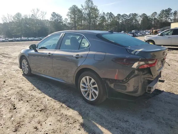 4T1C11AK6MU550667 2021 TOYOTA CAMRY - Image 2