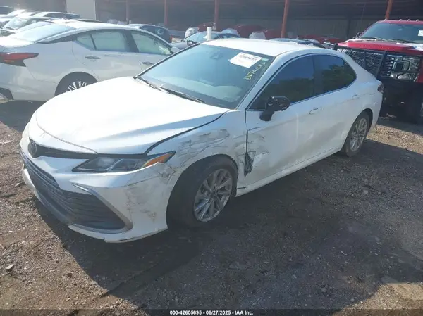4T1C11AK6MU552161 2021 TOYOTA CAMRY - Image 2