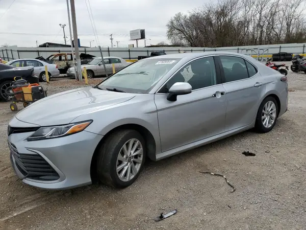 4T1C11AK6MU562687 2021 TOYOTA CAMRY - Image 1