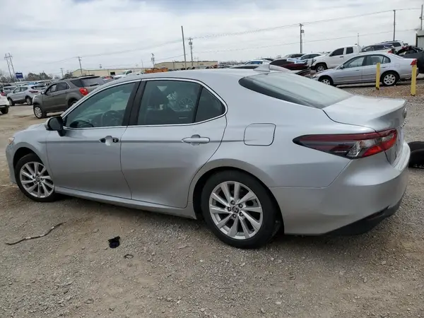 4T1C11AK6MU562687 2021 TOYOTA CAMRY - Image 2