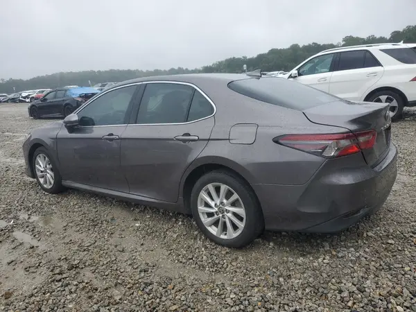 4T1C11AK6MU568831 2021 TOYOTA CAMRY - Image 2