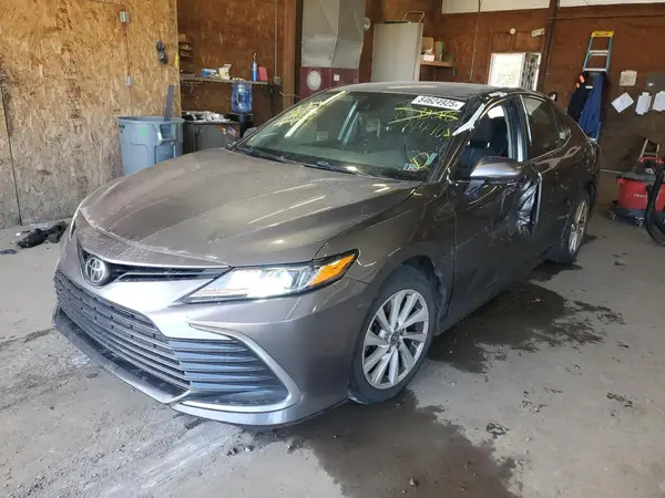4T1C11AK6MU573799 2021 TOYOTA CAMRY - Image 1
