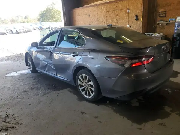 4T1C11AK6MU573799 2021 TOYOTA CAMRY - Image 2