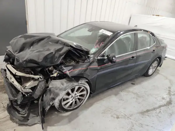 4T1C11AK6MU580459 2021 TOYOTA CAMRY - Image 1