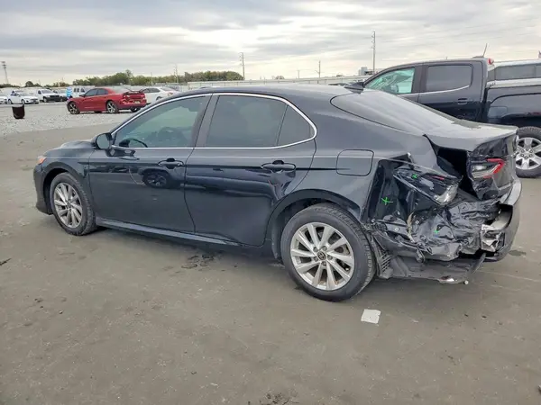 4T1C11AK6MU581627 2021 TOYOTA CAMRY - Image 2