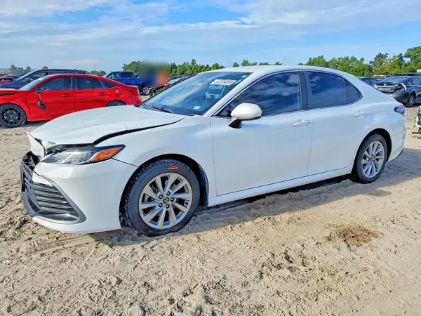 4T1C11AK6MU583877 2021 TOYOTA CAMRY - Image 1