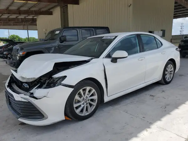 4T1C11AK6MU591493 2021 TOYOTA CAMRY - Image 1