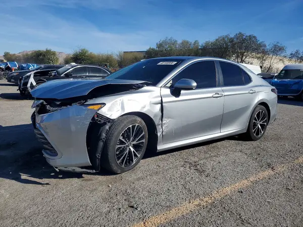 4T1C11AK6MU592045 2021 TOYOTA CAMRY - Image 1