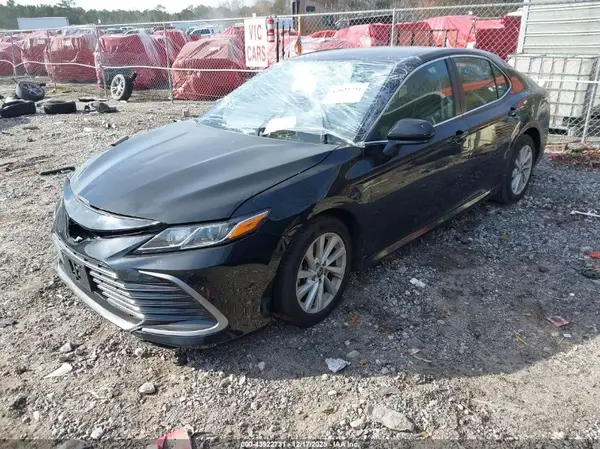 4T1C11AK6MU593695 2021 TOYOTA CAMRY - Image 2