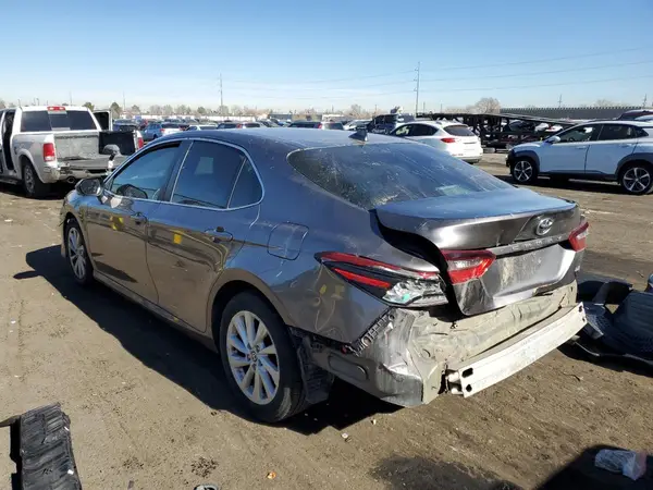 4T1C11AK6MU598296 2021 TOYOTA CAMRY - Image 2
