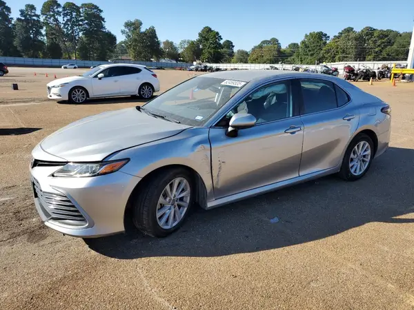 4T1C11AK6MU598671 2021 TOYOTA CAMRY - Image 1