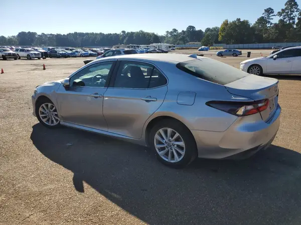 4T1C11AK6MU598671 2021 TOYOTA CAMRY - Image 2