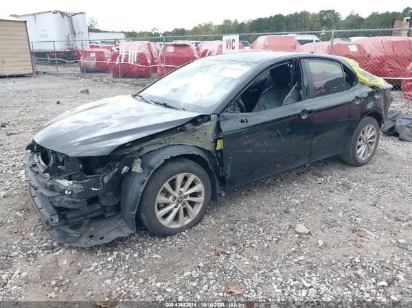 4T1C11AK6MU600094 2021 TOYOTA CAMRY - Image 2