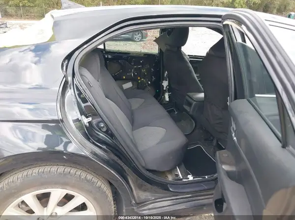 4T1C11AK6MU600094 2021 TOYOTA CAMRY - Image 8