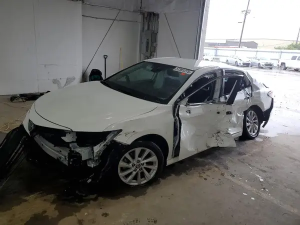 4T1C11AK6MU600628 2021 TOYOTA CAMRY - Image 1