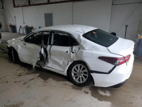 4T1C11AK6MU600628 2021 TOYOTA CAMRY - Image 2