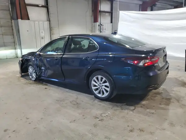 4T1C11AK6MU603562 2021 TOYOTA CAMRY - Image 2