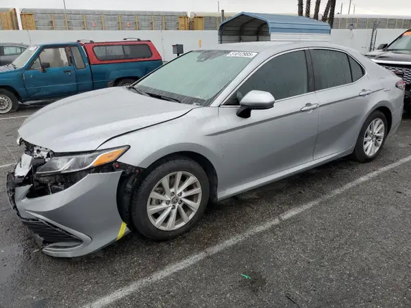 4T1C11AK6MU605702 2021 TOYOTA CAMRY - Image 1