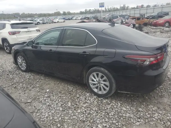 4T1C11AK6MU607143 2021 TOYOTA CAMRY - Image 2
