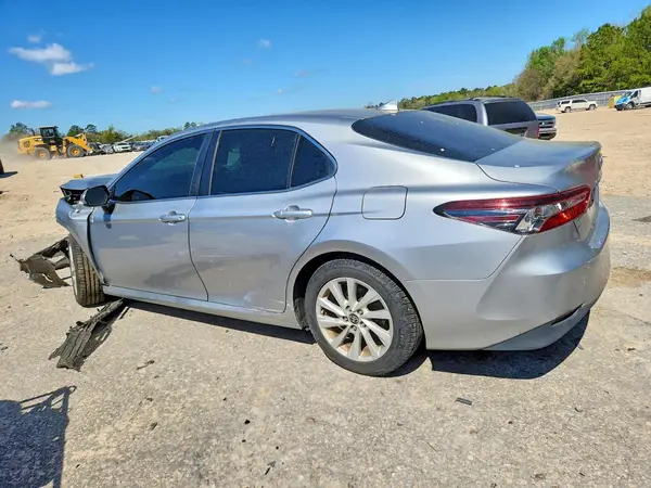 4T1C11AK6MU612732 2021 TOYOTA CAMRY - Image 2