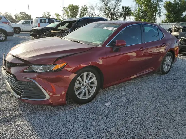 4T1C11AK6MU612939 2021 TOYOTA CAMRY - Image 1