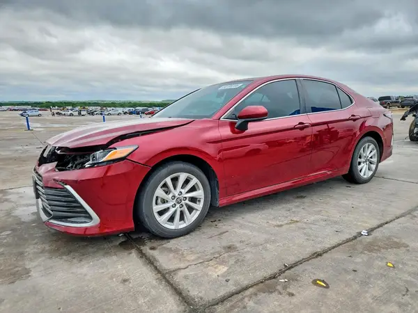 4T1C11AK6MU613783 2021 TOYOTA CAMRY - Image 1