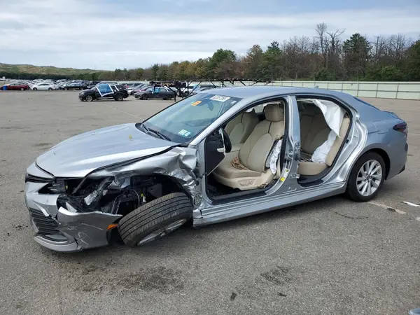 4T1C11AK6MU614531 2021 TOYOTA CAMRY - Image 1