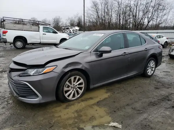 4T1C11AK6NU001116 2022 TOYOTA CAMRY - Image 1