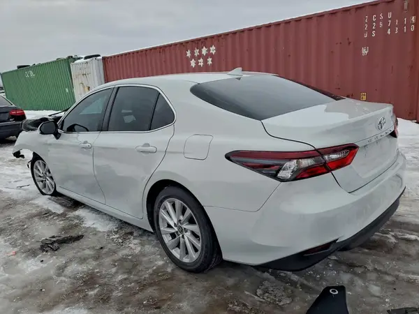 4T1C11AK6NU054737 2022 TOYOTA CAMRY - Image 2