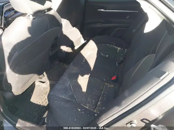 4T1C11AK6NU056729 2022 TOYOTA CAMRY - Image 8
