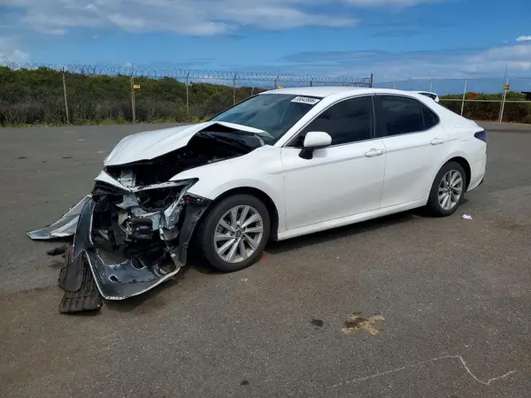 4T1C11AK6NU064135 2022 TOYOTA CAMRY - Image 1
