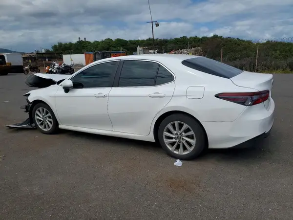 4T1C11AK6NU064135 2022 TOYOTA CAMRY - Image 2
