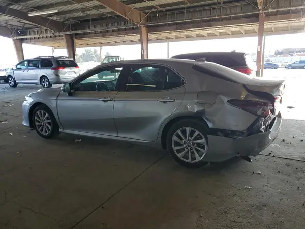 4T1C11AK6NU066144 2022 TOYOTA CAMRY - Image 2