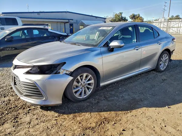 4T1C11AK6NU622873 2022 TOYOTA CAMRY - Image 1