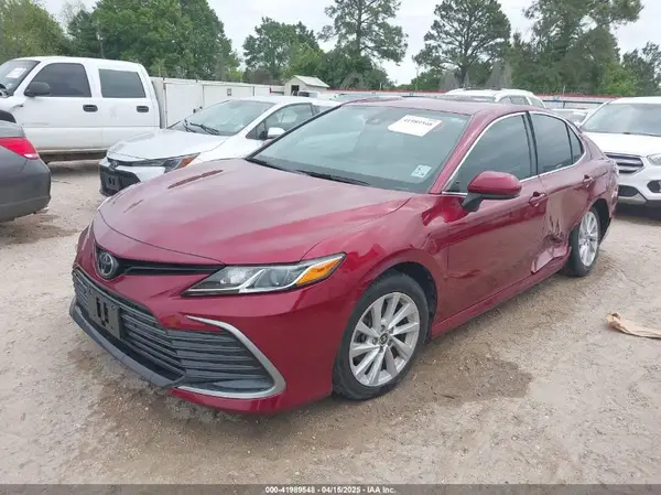 4T1C11AK6NU624168 2022 TOYOTA CAMRY - Image 2