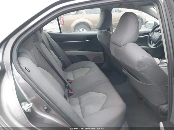 4T1C11AK6NU626700 2022 TOYOTA CAMRY - Image 8