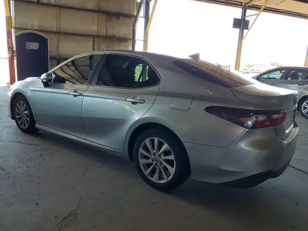 4T1C11AK6NU627670 2022 TOYOTA CAMRY - Image 2