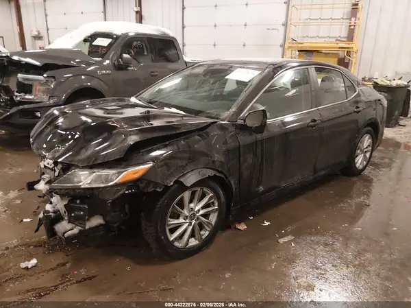 4T1C11AK6NU629080 2022 TOYOTA CAMRY - Image 2