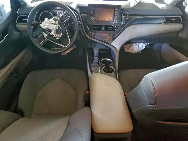 4T1C11AK6NU632335 2022 TOYOTA CAMRY - Image 8