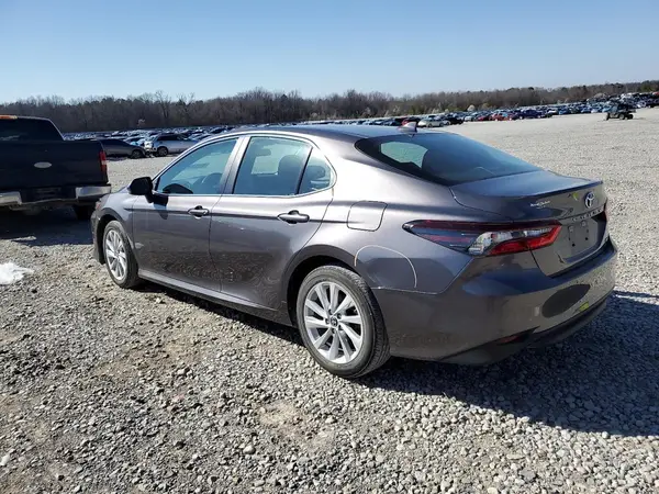 4T1C11AK6NU633288 2022 TOYOTA CAMRY - Image 2