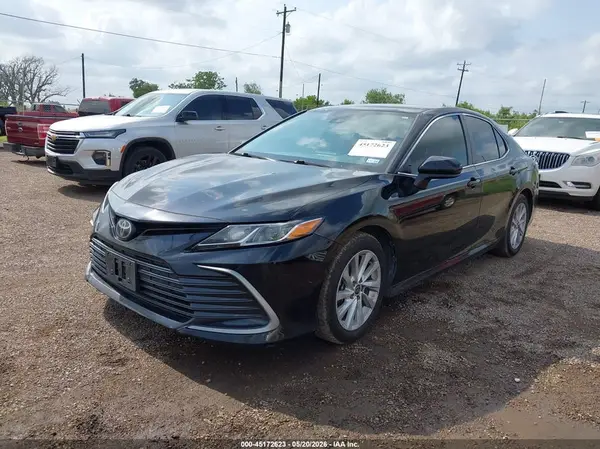 4T1C11AK6NU637244 2022 TOYOTA CAMRY - Image 2