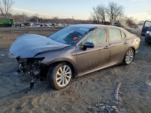 4T1C11AK6NU640046 2022 TOYOTA CAMRY - Image 1