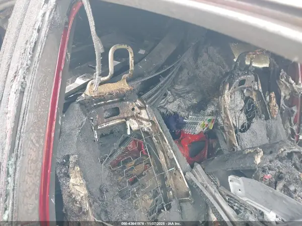 4T1C11AK6NU664542 2022 TOYOTA CAMRY - Image 8