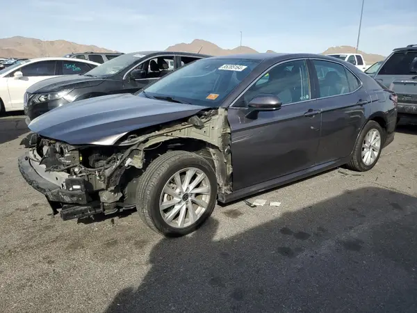 4T1C11AK6NU665545 2022 TOYOTA CAMRY - Image 1