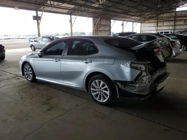 4T1C11AK6NU668901 2022 TOYOTA CAMRY - Image 2