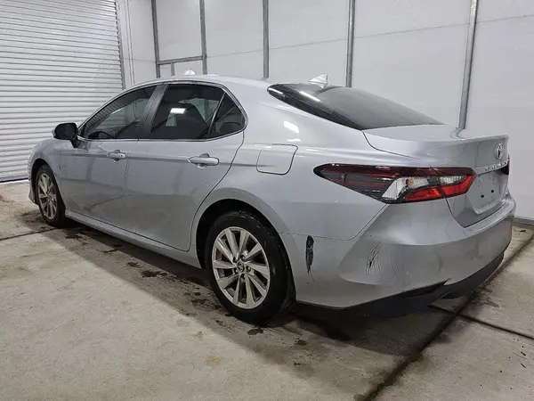 4T1C11AK6NU673774 2022 TOYOTA CAMRY - Image 2