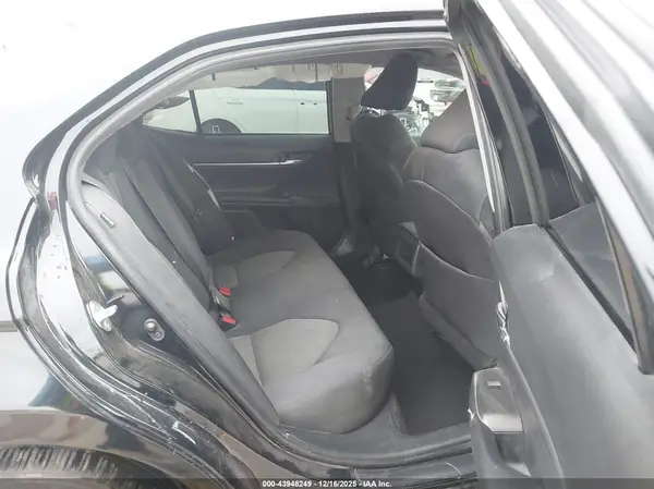 4T1C11AK6NU675539 2022 TOYOTA CAMRY - Image 8